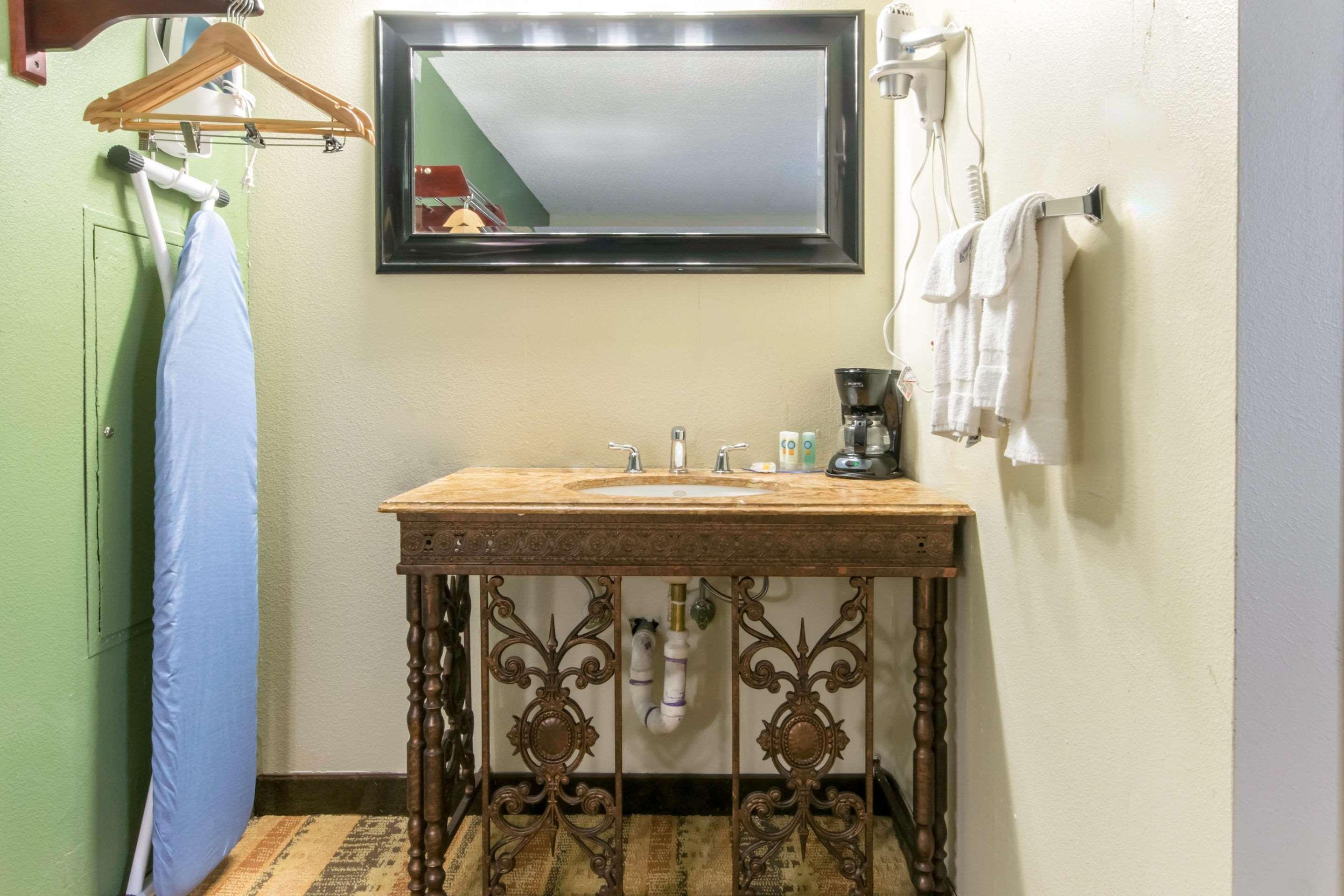 Quality Inn & Suites Horse Cave Ngoại thất bức ảnh