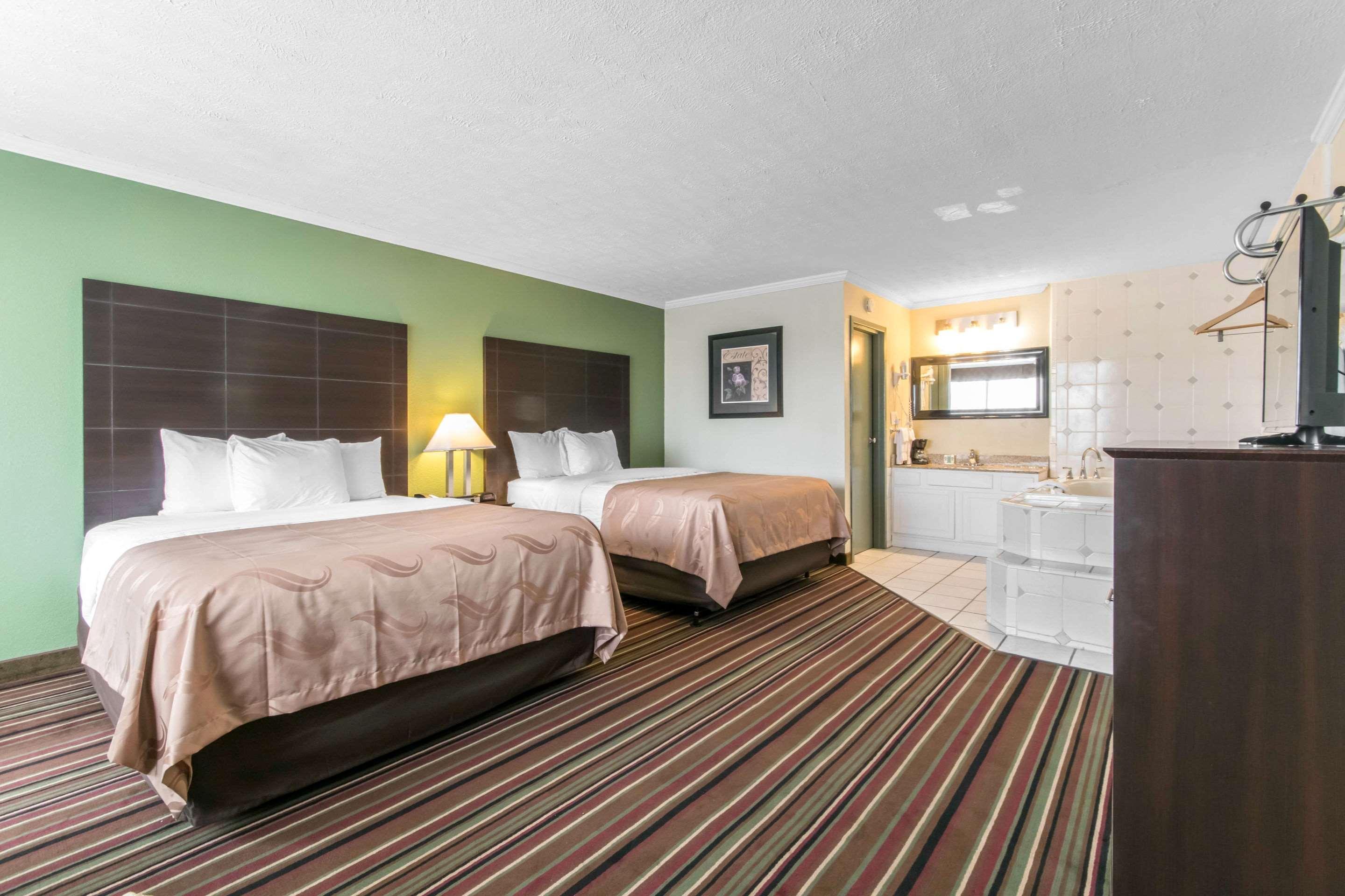 Quality Inn & Suites Horse Cave Ngoại thất bức ảnh