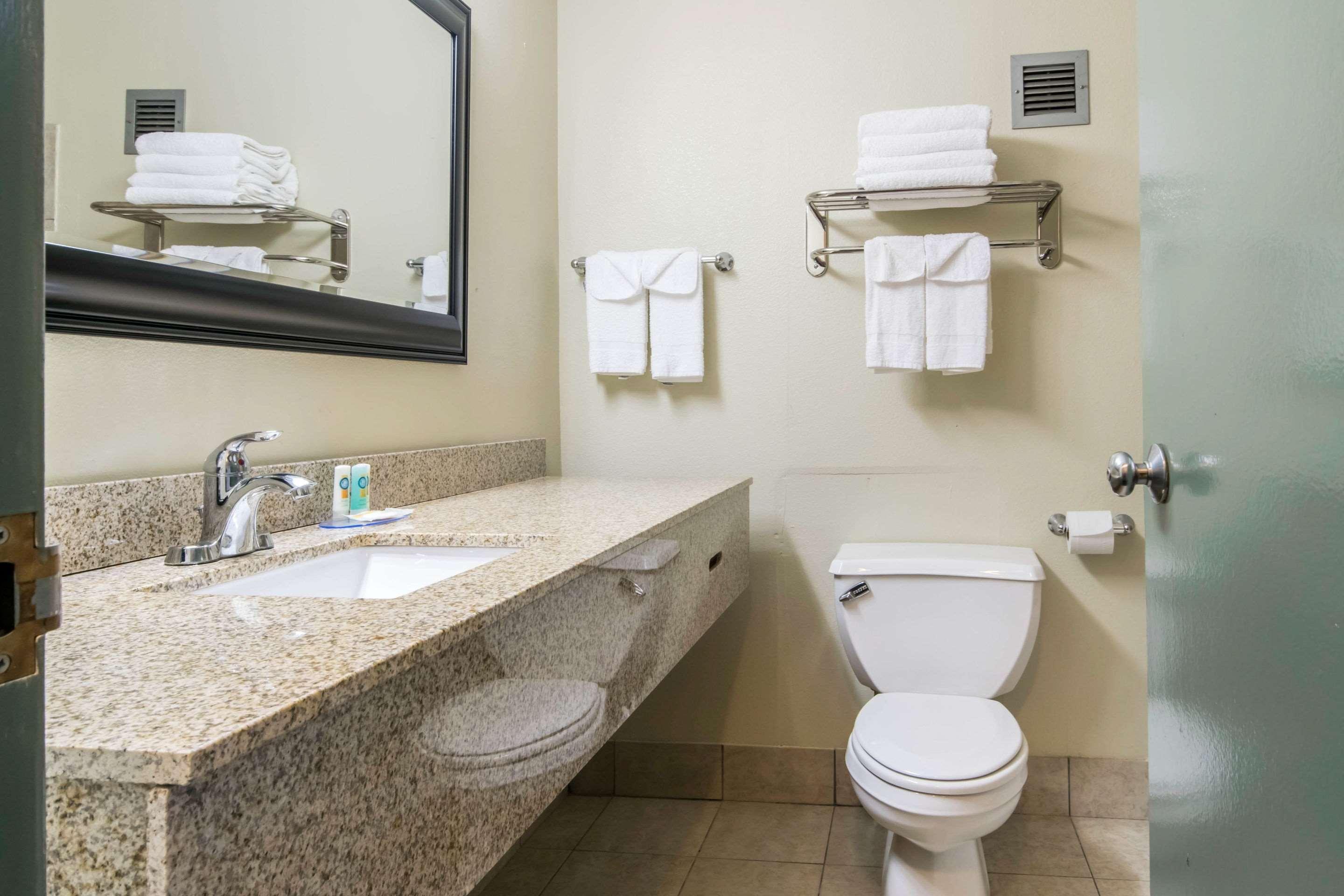Quality Inn & Suites Horse Cave Ngoại thất bức ảnh