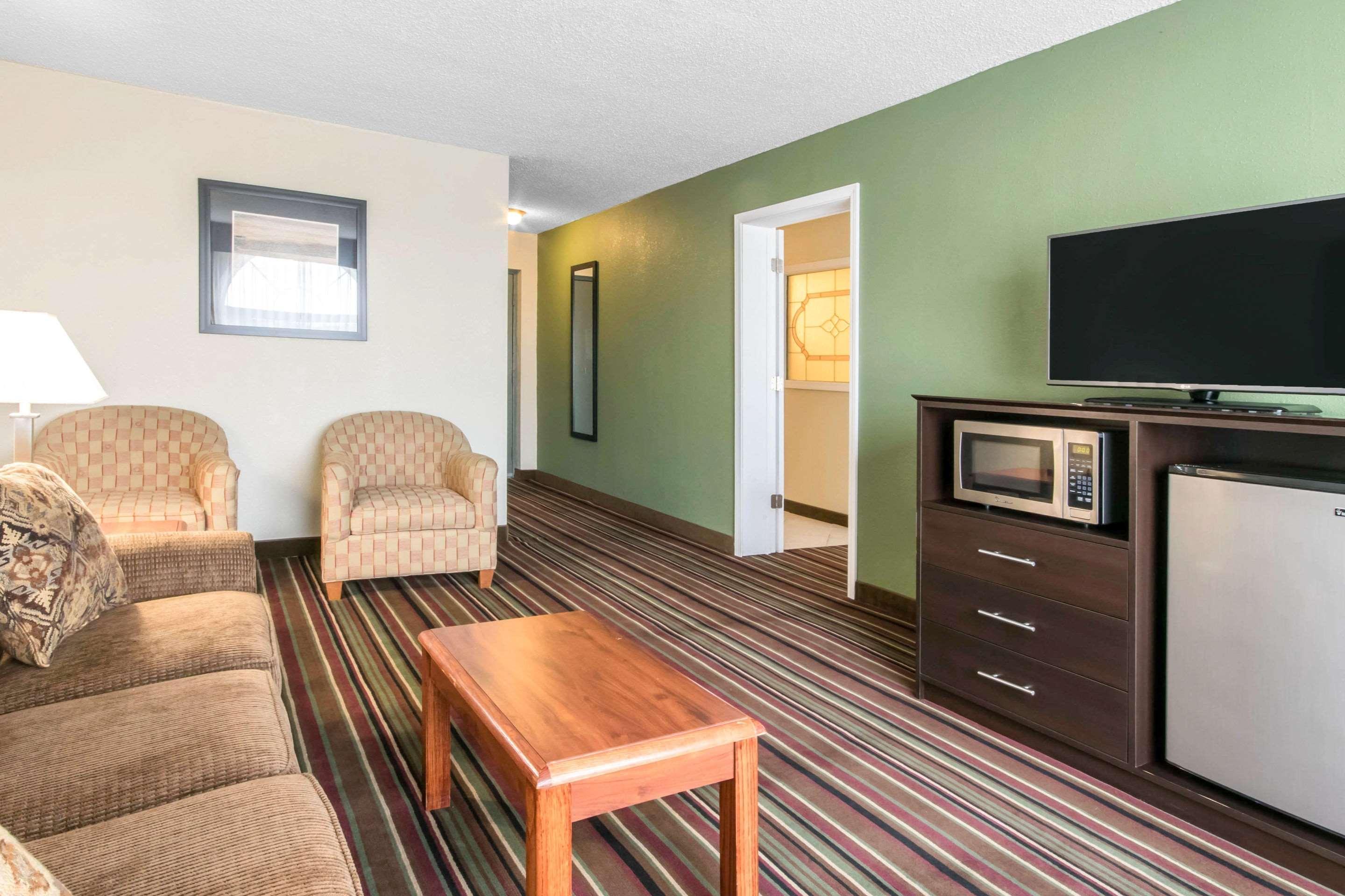 Quality Inn & Suites Horse Cave Ngoại thất bức ảnh