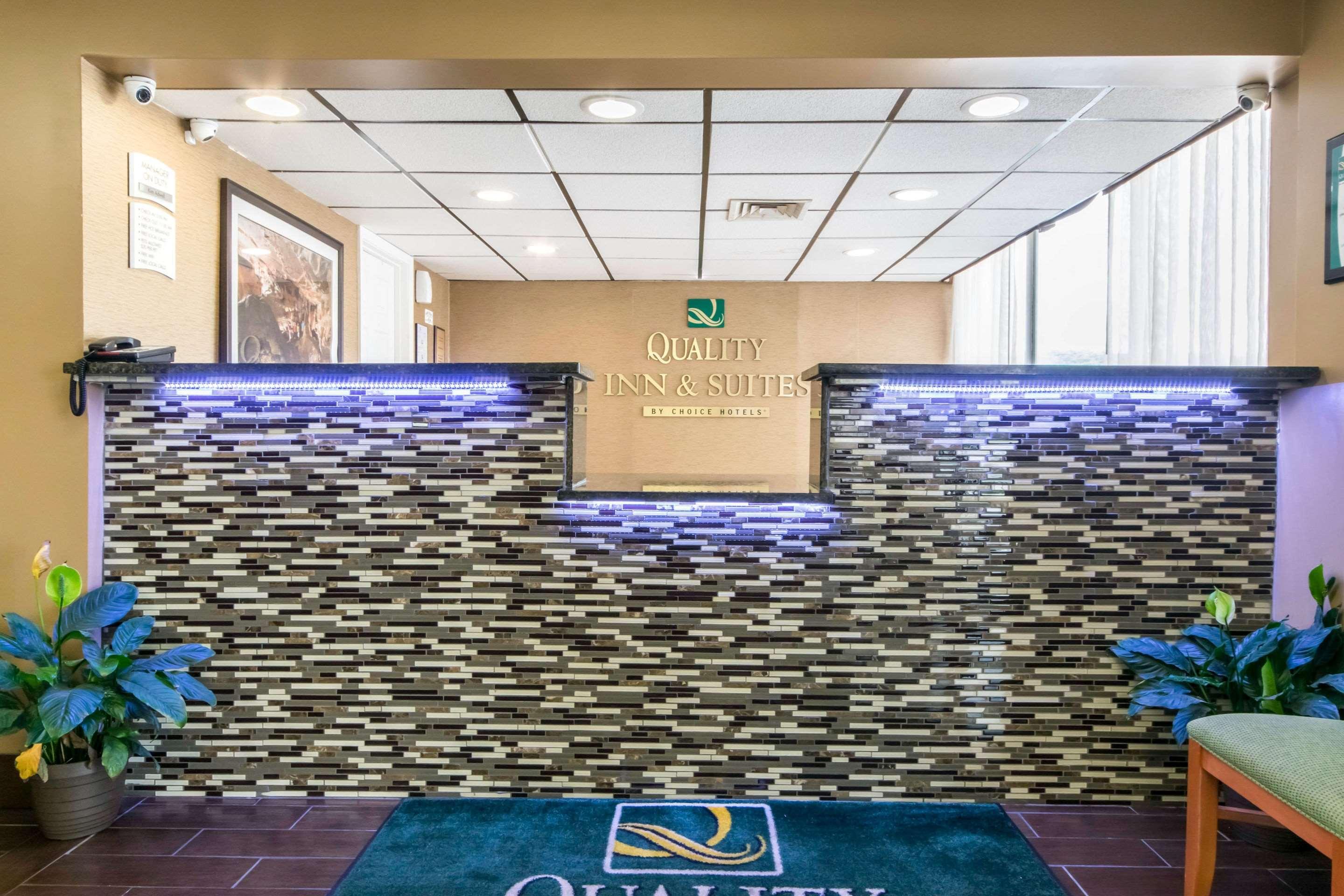 Quality Inn & Suites Horse Cave Ngoại thất bức ảnh