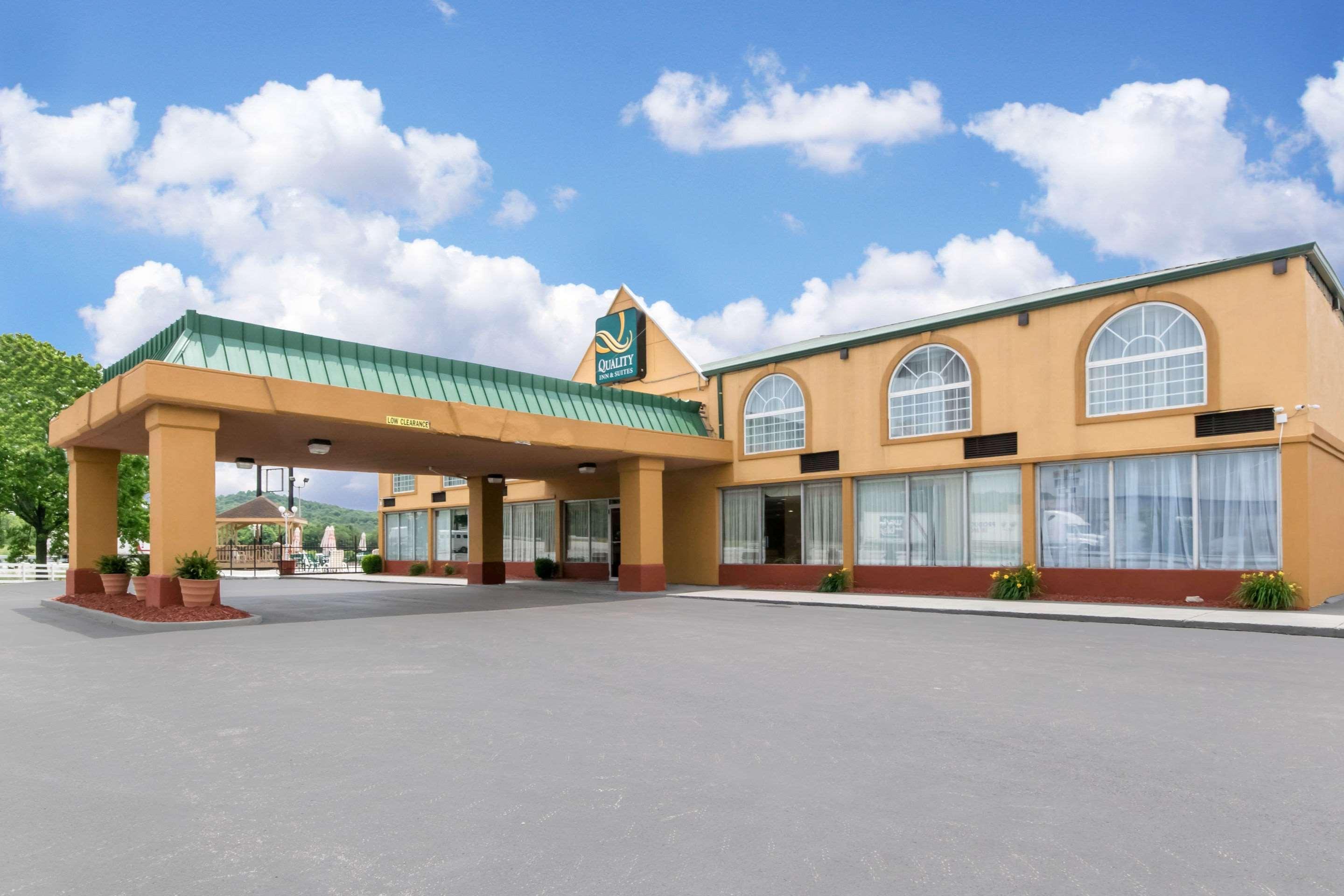 Quality Inn & Suites Horse Cave Ngoại thất bức ảnh