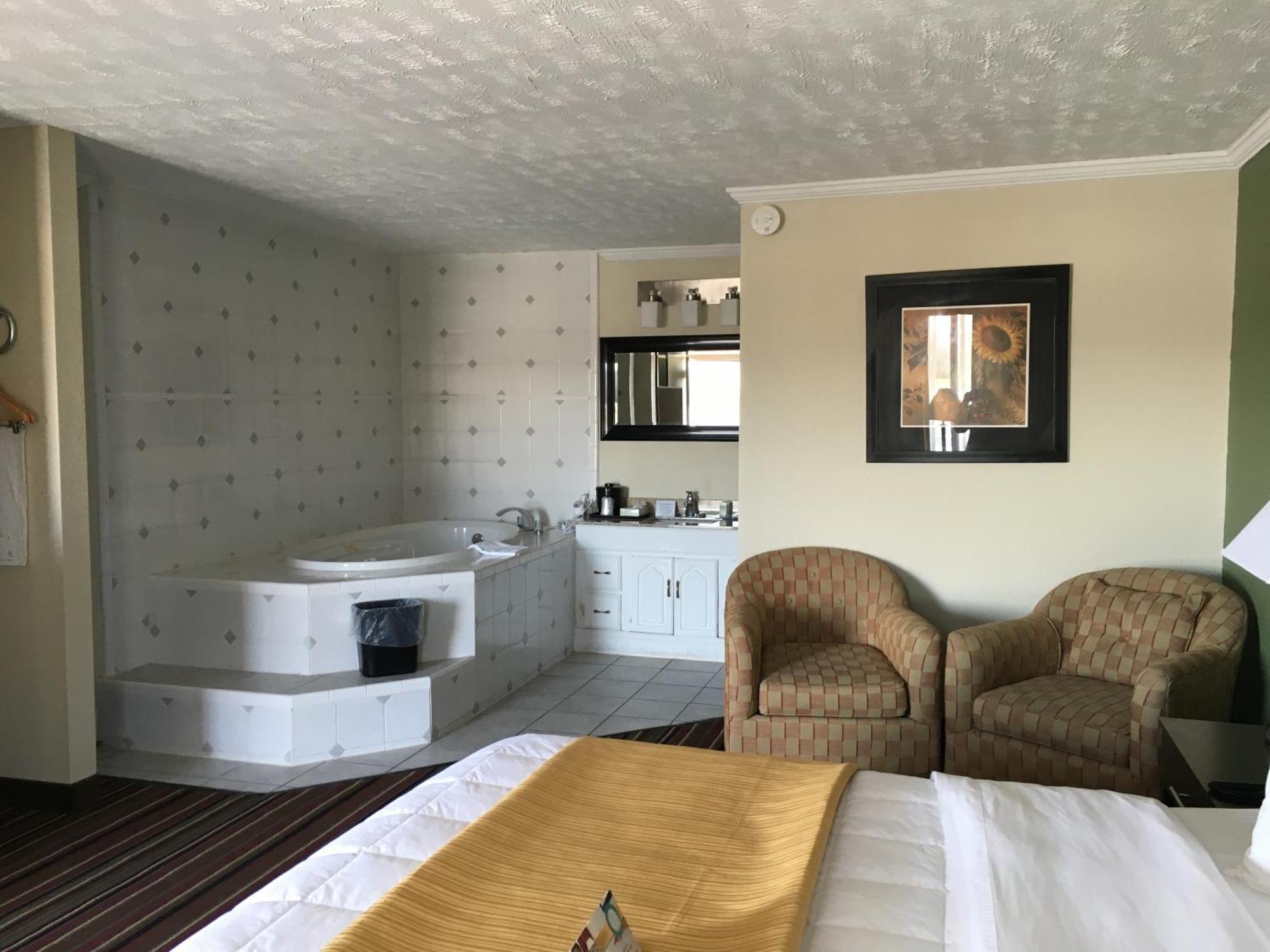 Quality Inn & Suites Horse Cave Ngoại thất bức ảnh