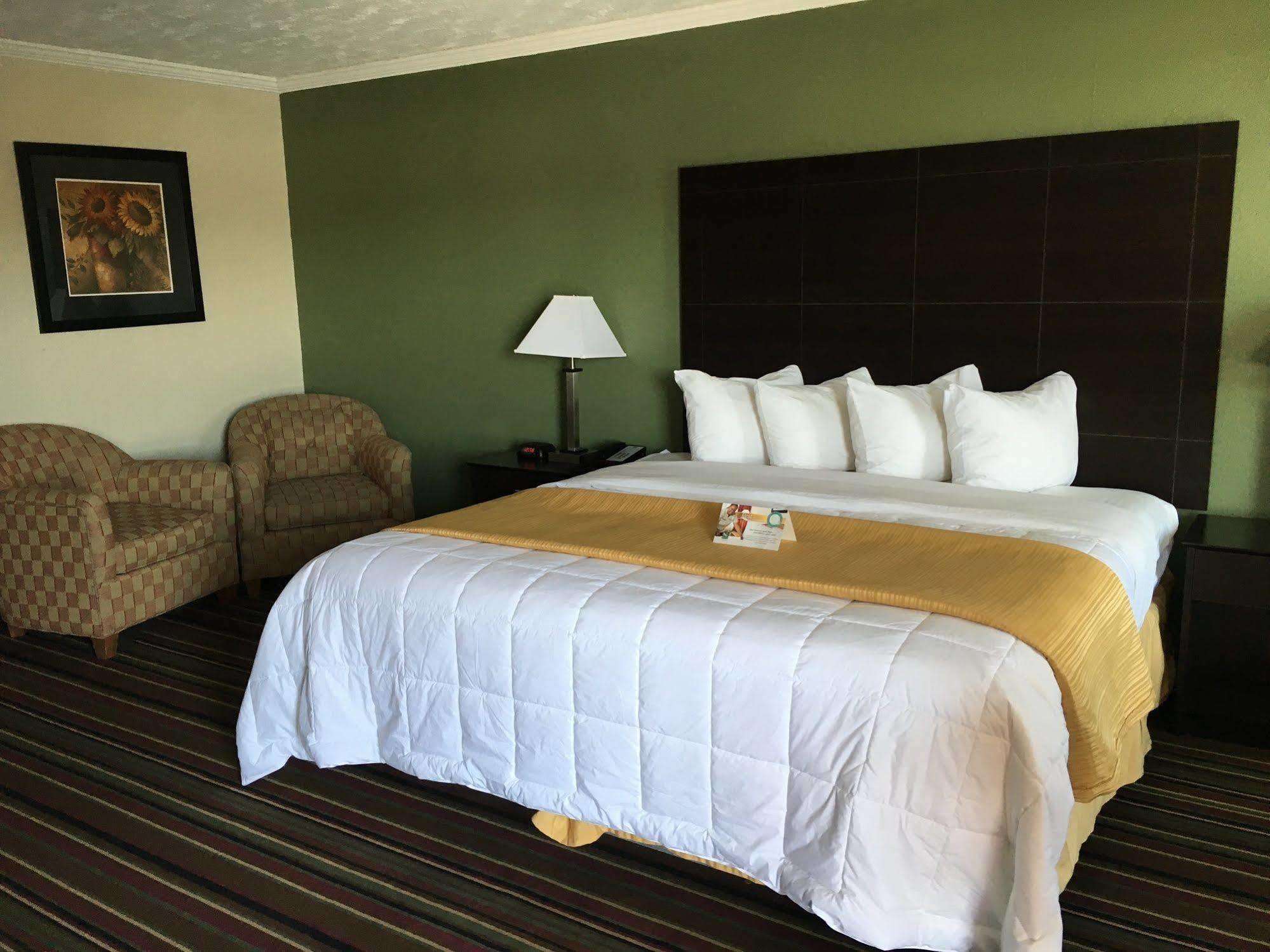 Quality Inn & Suites Horse Cave Ngoại thất bức ảnh